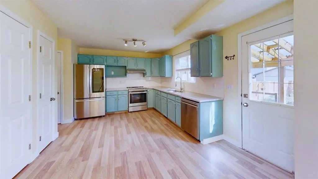 53 Cimarron Meadows Close