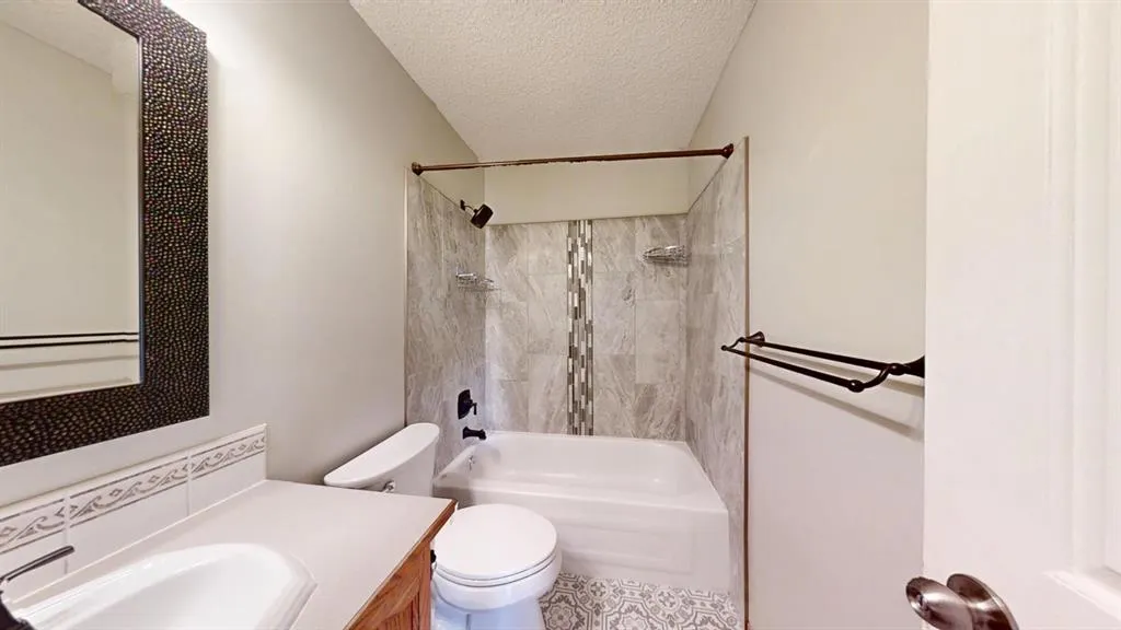 53 Cimarron Meadows Close