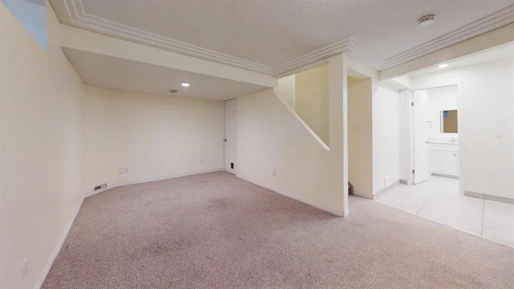 53 Cimarron Meadows Close