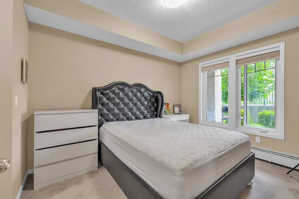 20 Mahogany Mews SE, #104
