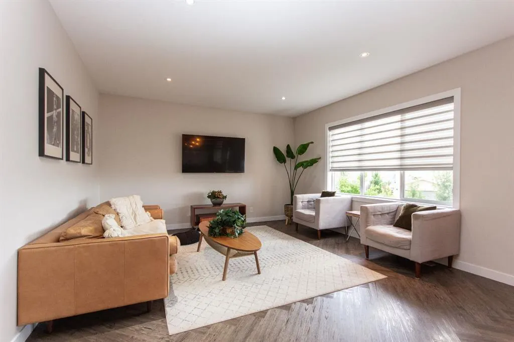 42 Travis Close