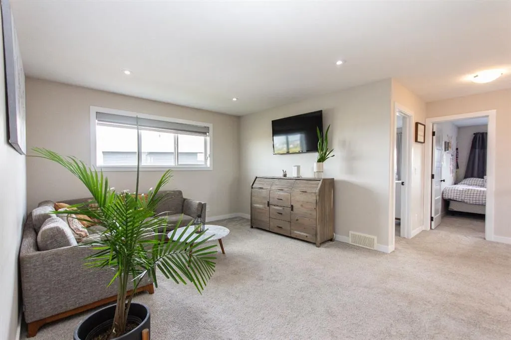 42 Travis Close