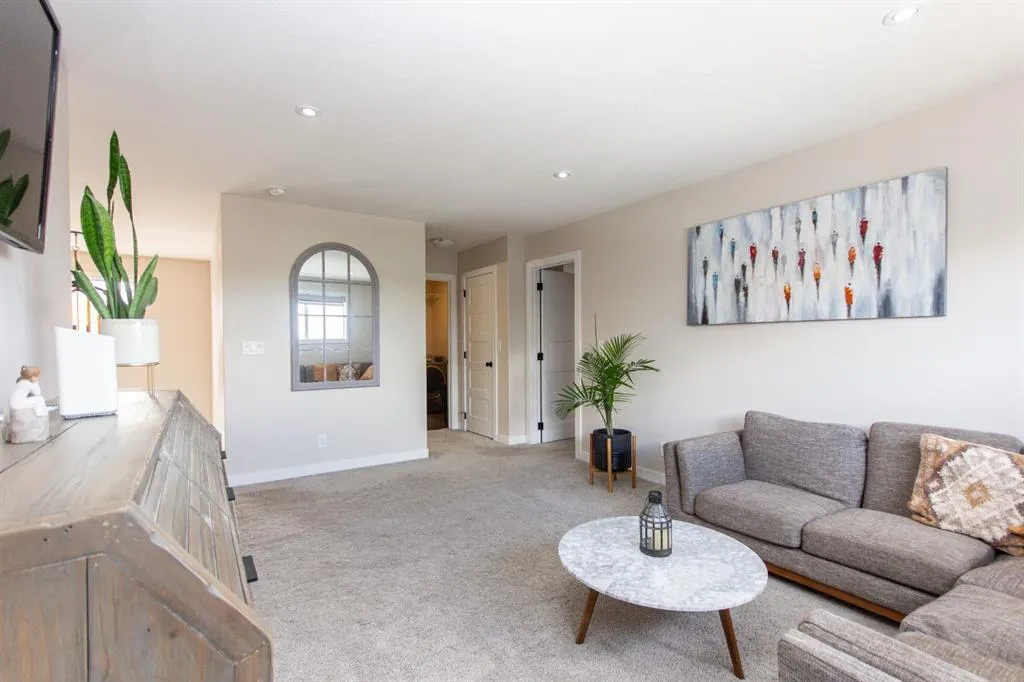 42 Travis Close