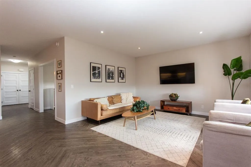 42 Travis Close