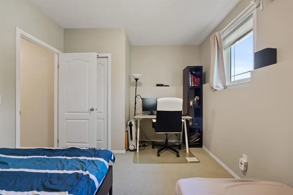 232 Covebrook Close NE