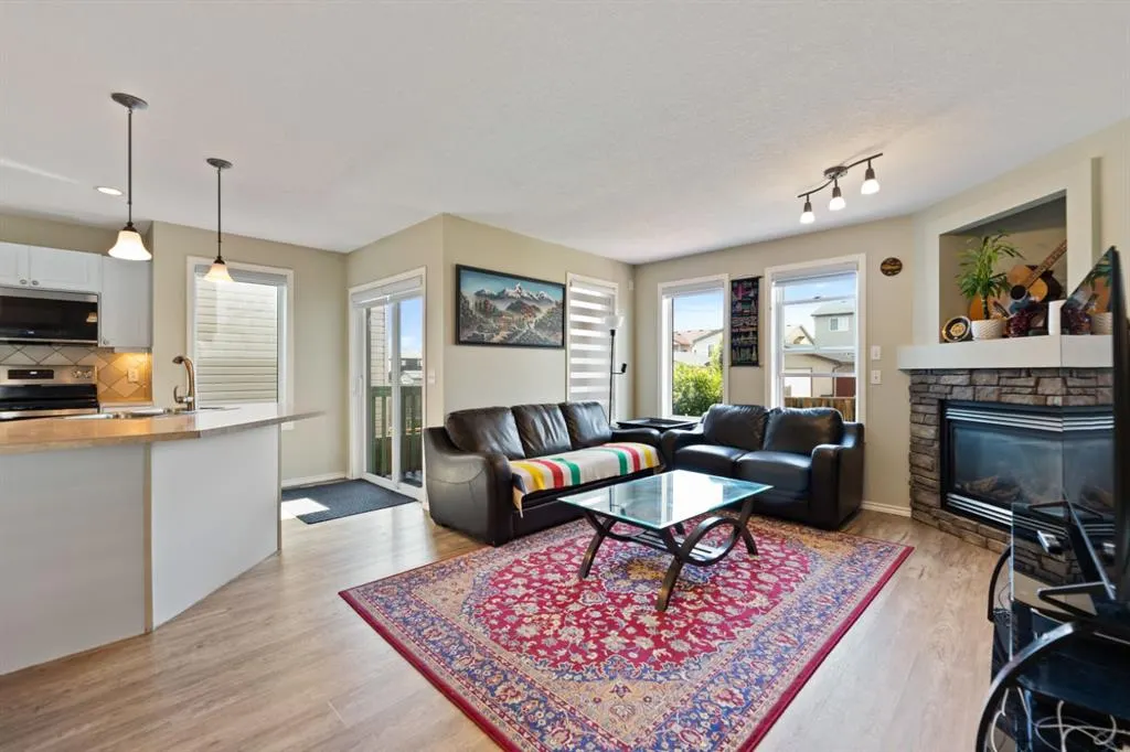 232 Covebrook Close NE