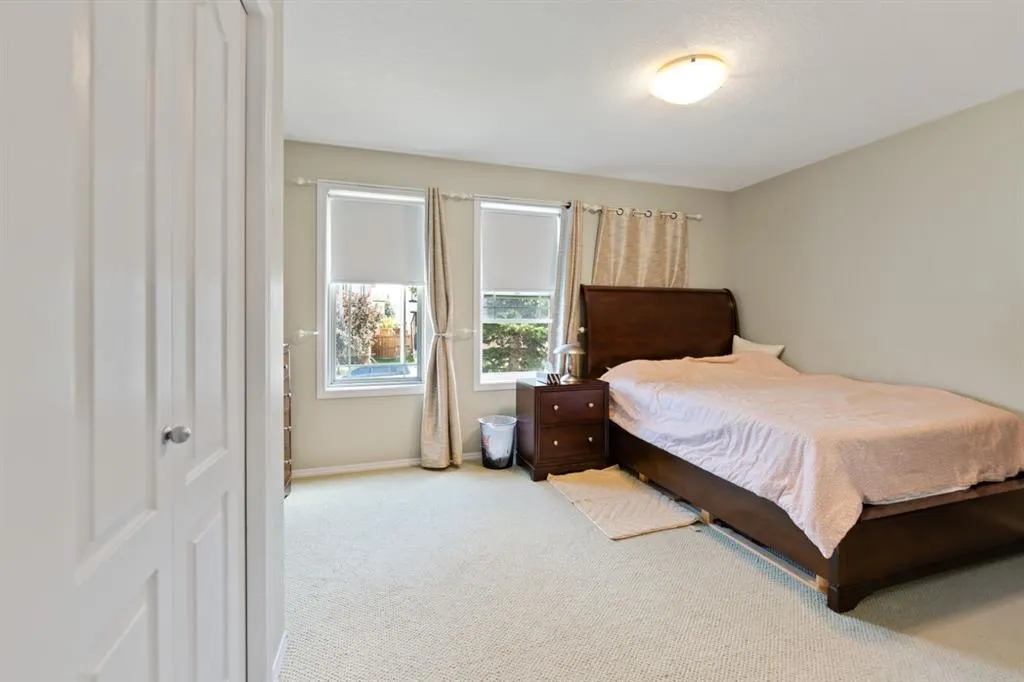 232 Covebrook Close NE