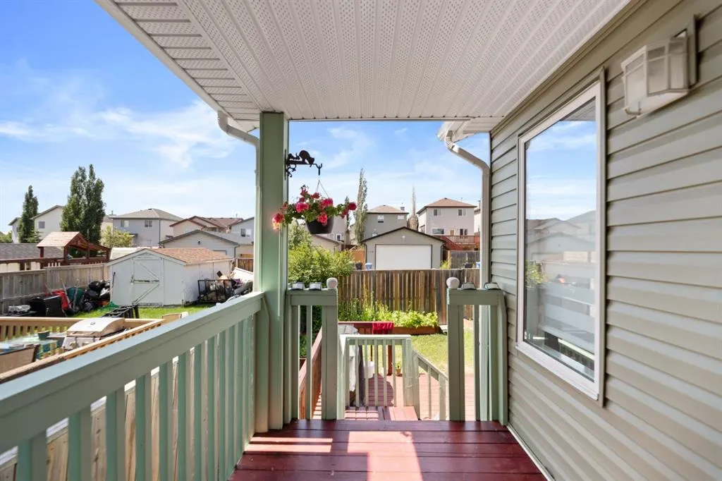 232 Covebrook Close NE