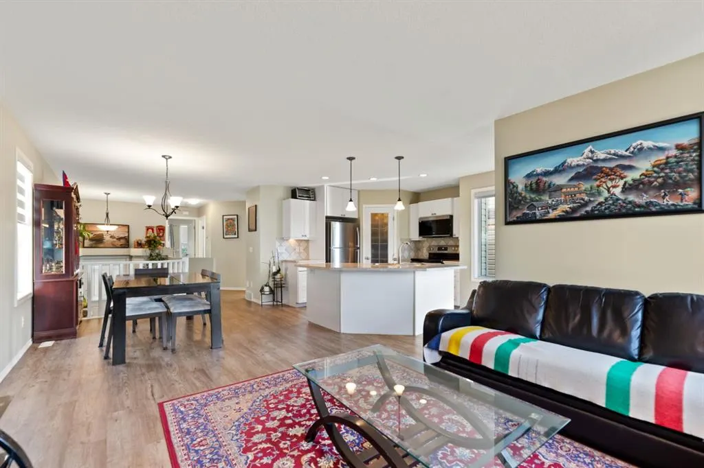232 Covebrook Close NE