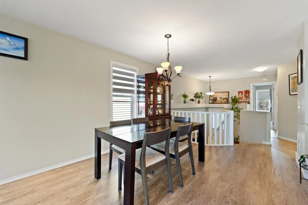 232 Covebrook Close NE