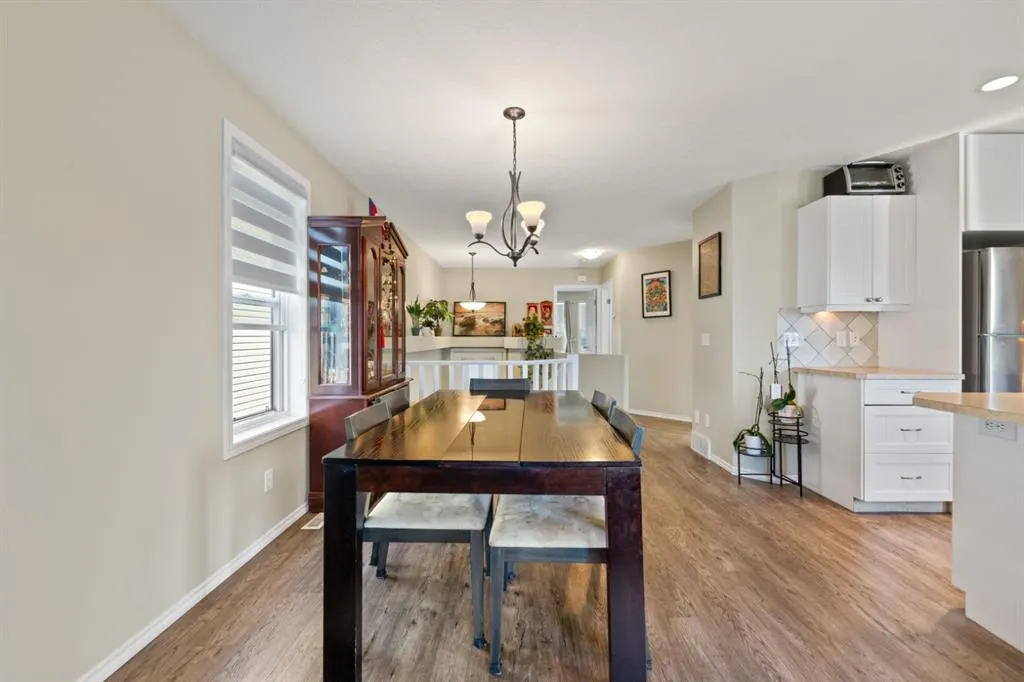 232 Covebrook Close NE