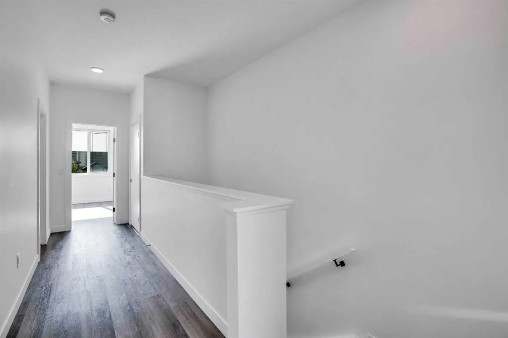 105 Panatella Square NW