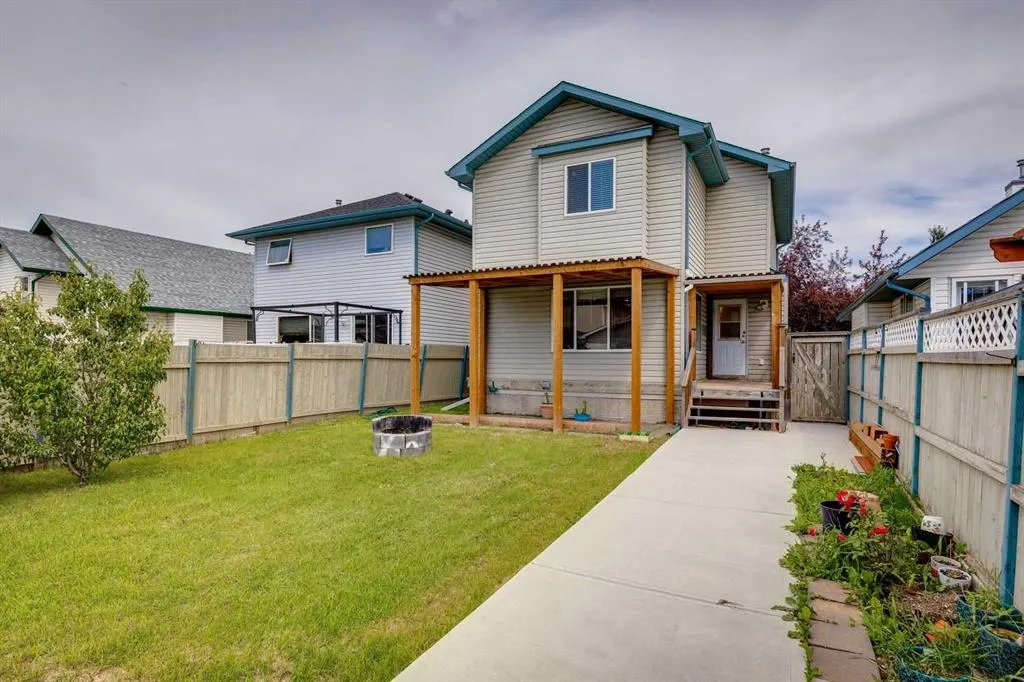 47 Erin Grove SE