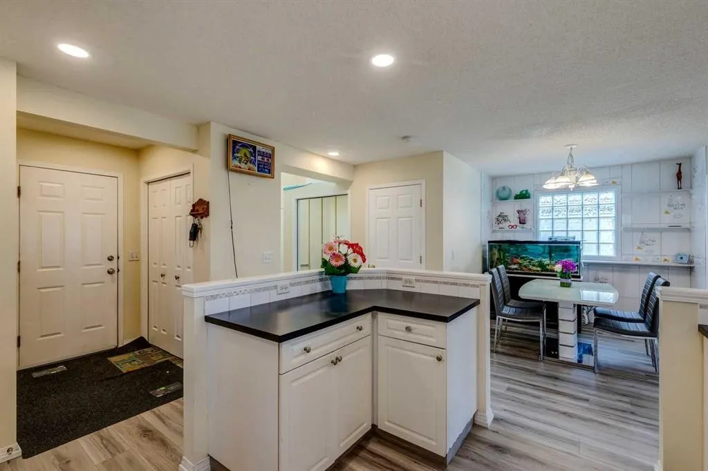 47 Erin Grove SE