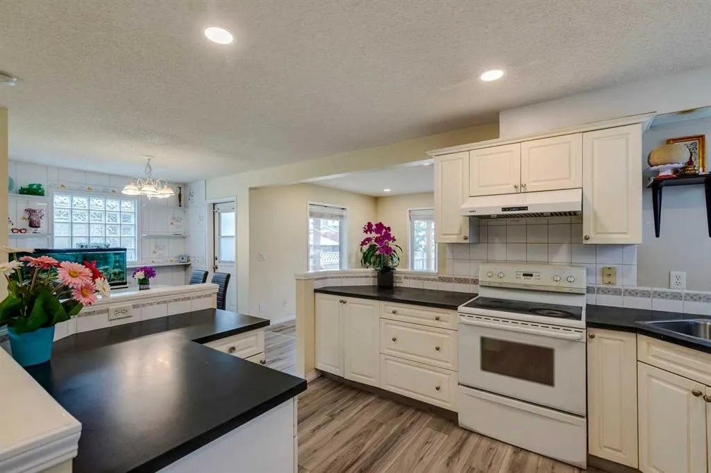 47 Erin Grove SE