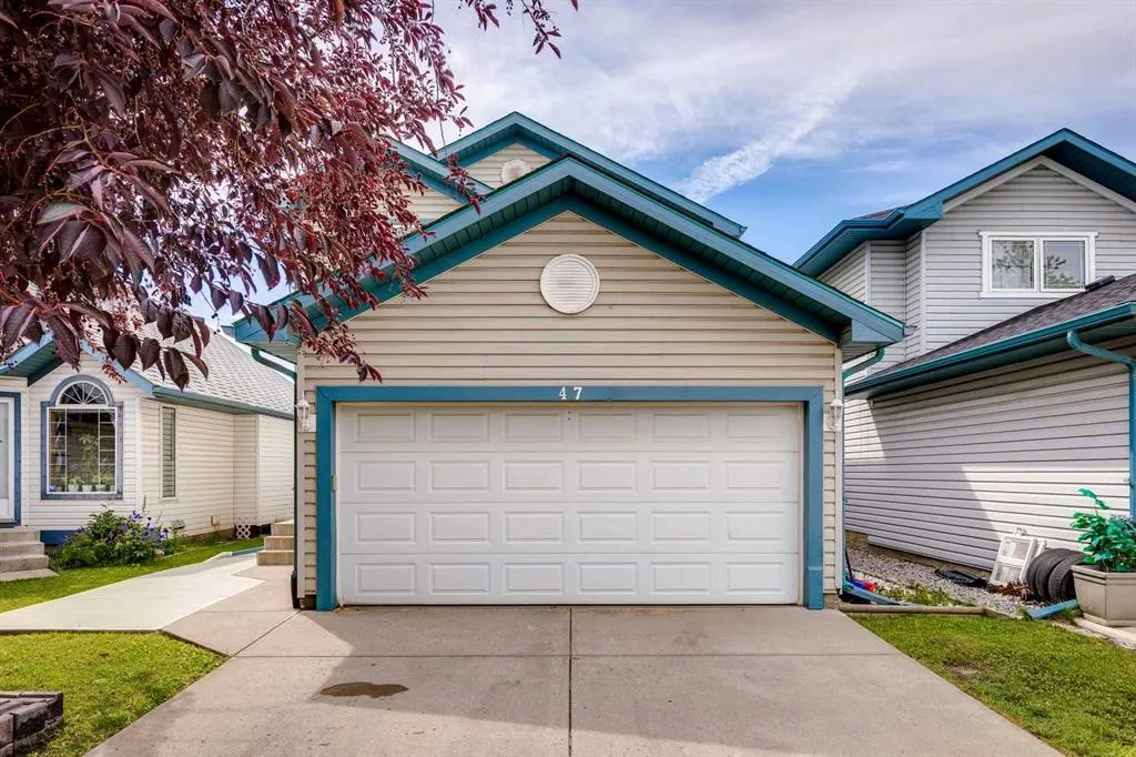 47 Erin Grove SE