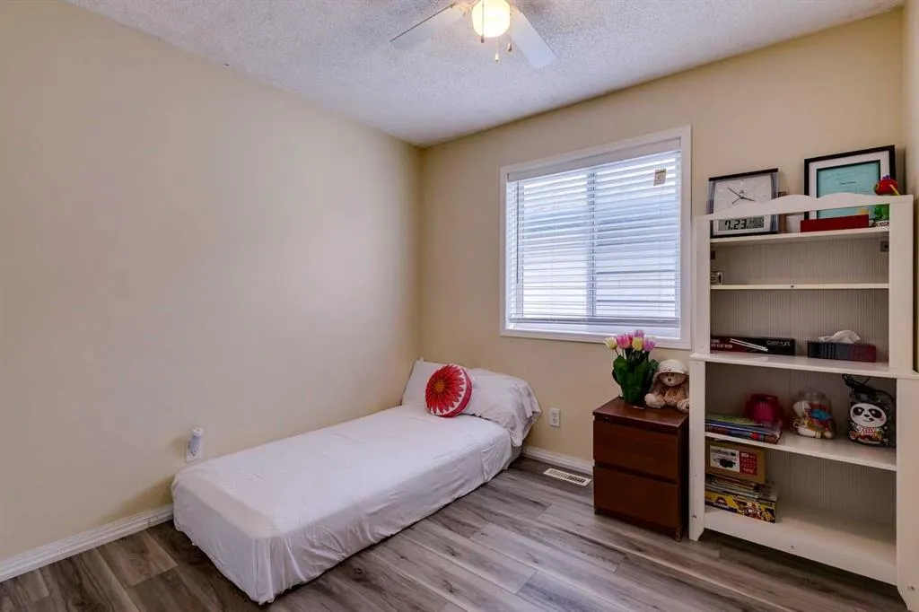 47 Erin Grove SE