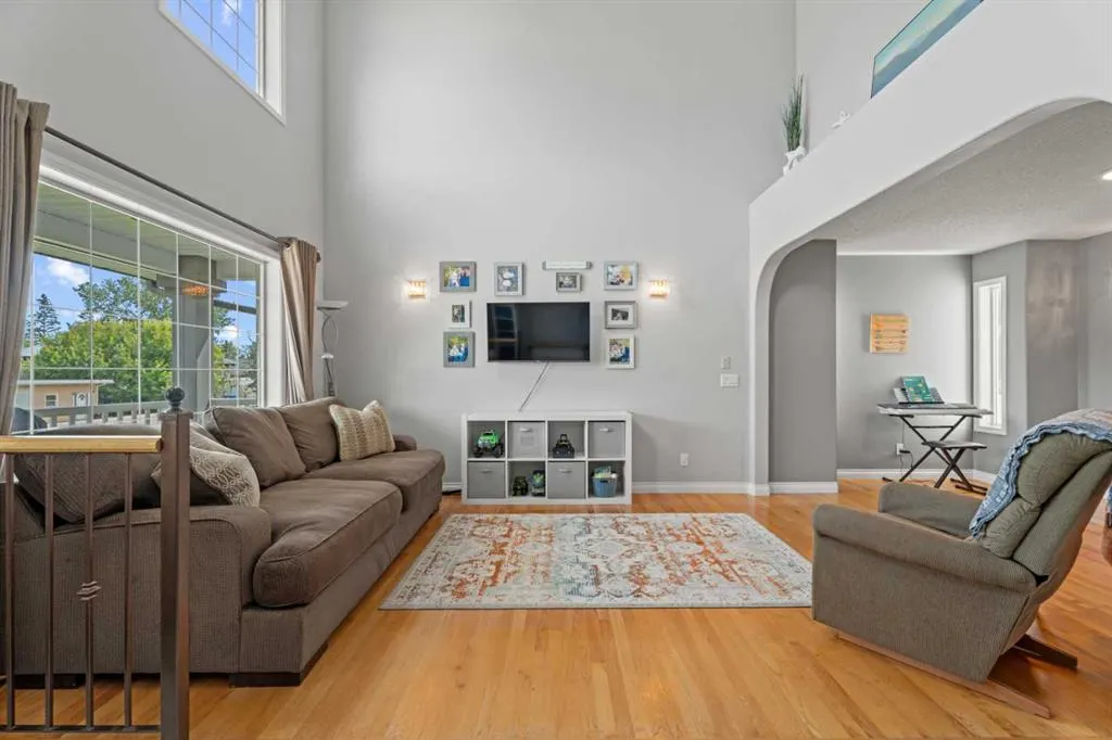 857 West Chesteremere Drive