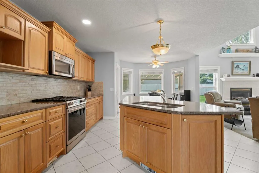 857 West Chesteremere Drive