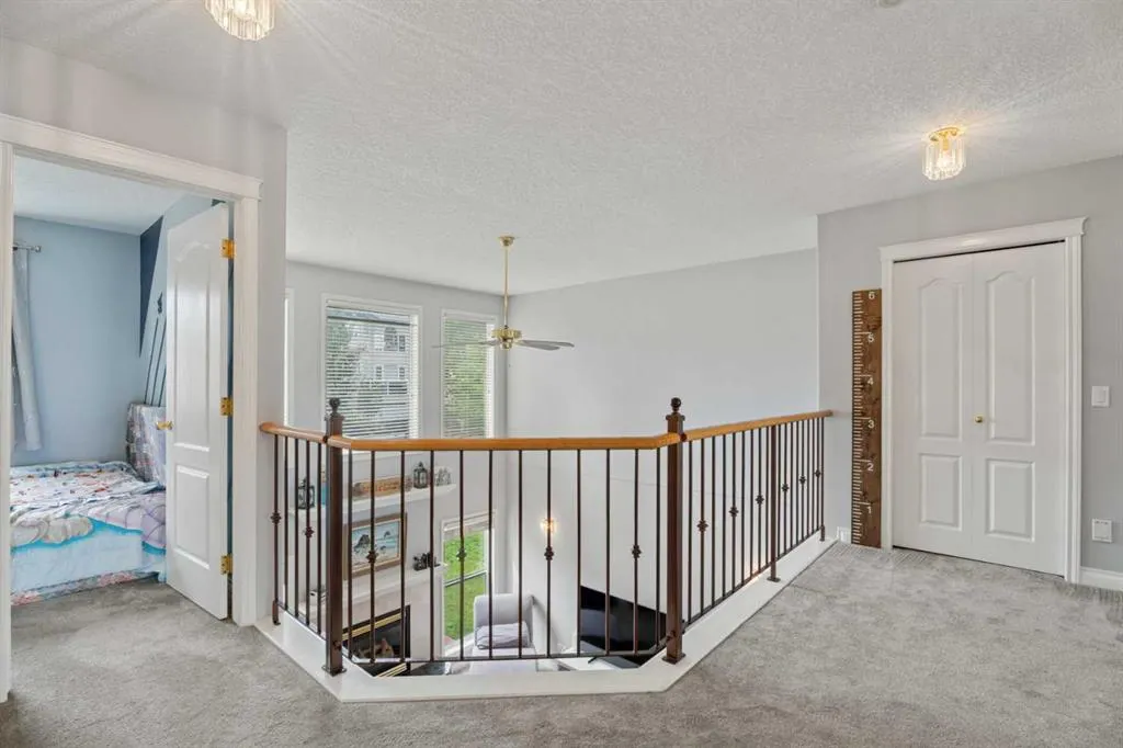 857 West Chesteremere Drive