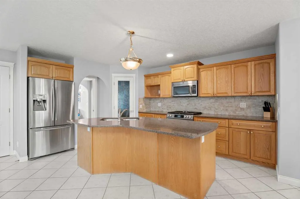 857 West Chesteremere Drive