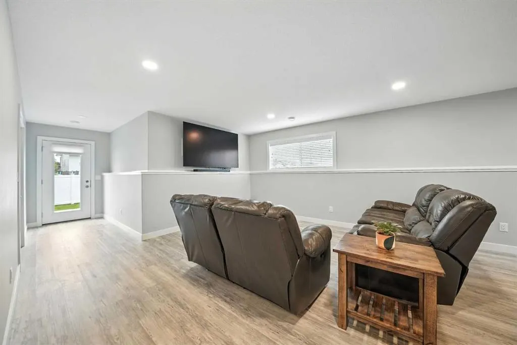 2 Trebble Close