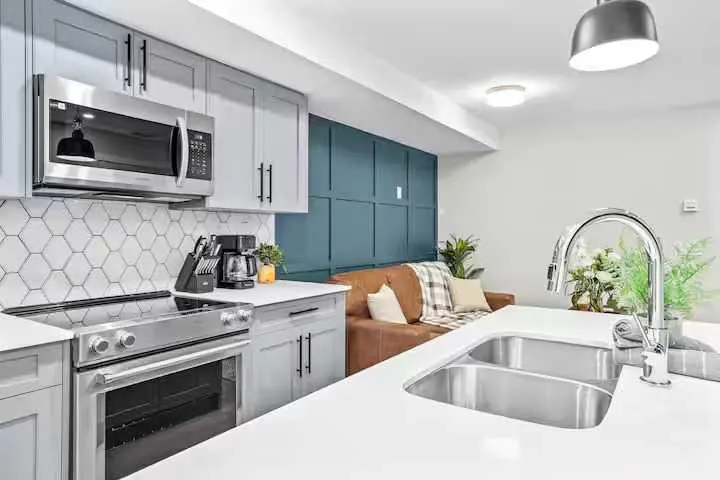 1106 Bow Valley Trail, #113