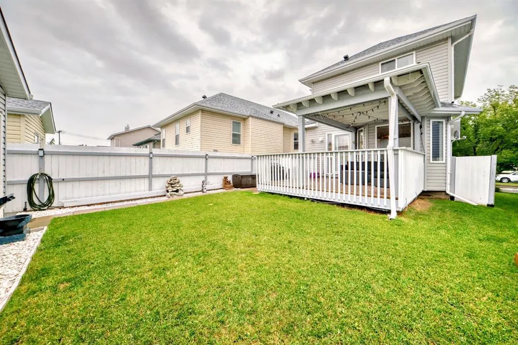 9747 Harvest Hills Link NE