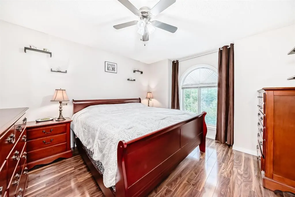9747 Harvest Hills Link NE
