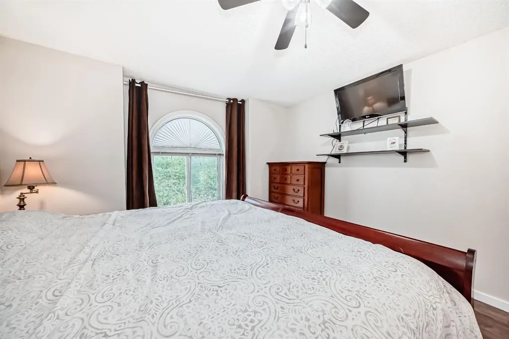 9747 Harvest Hills Link NE