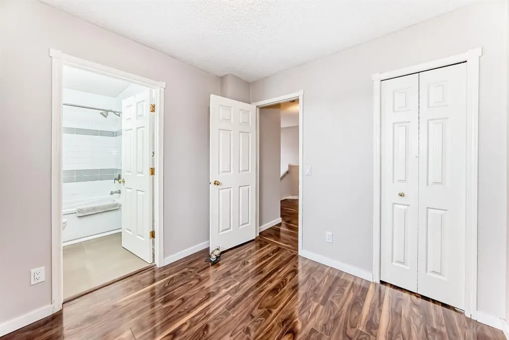 9747 Harvest Hills Link NE