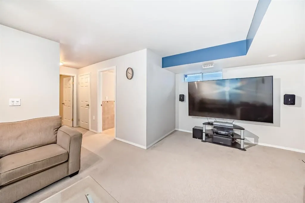 9747 Harvest Hills Link NE