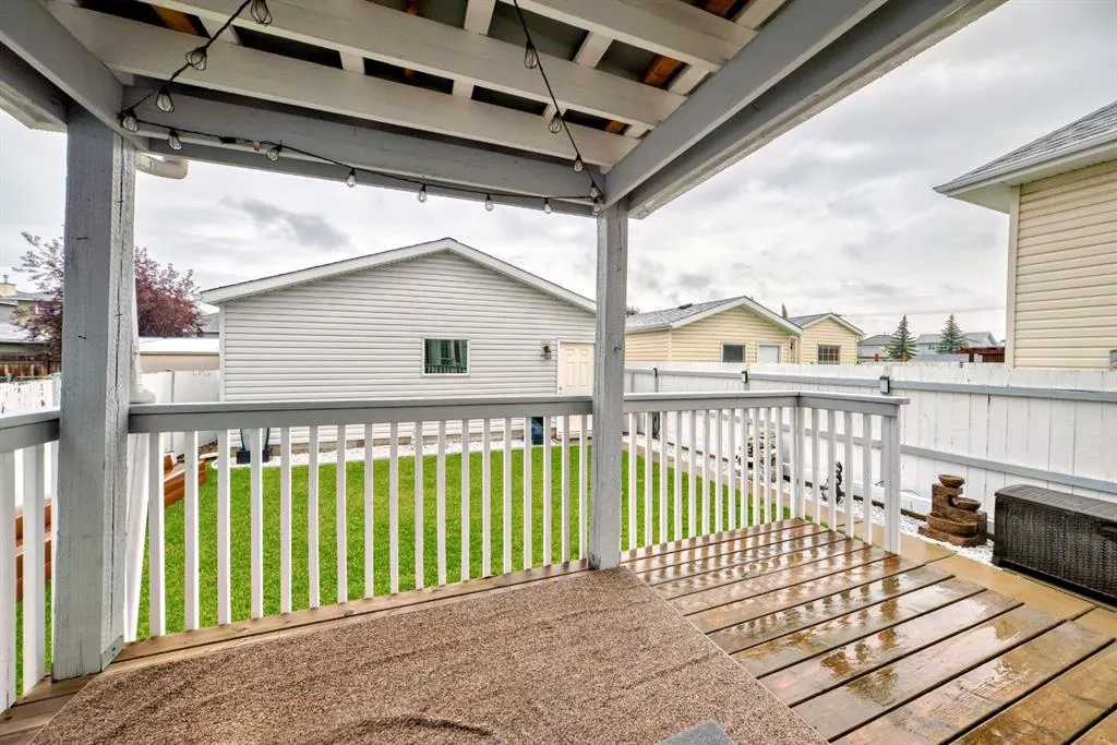 9747 Harvest Hills Link NE