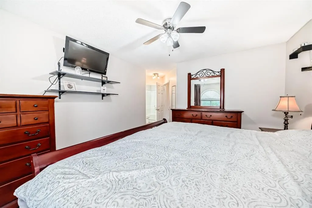 9747 Harvest Hills Link NE