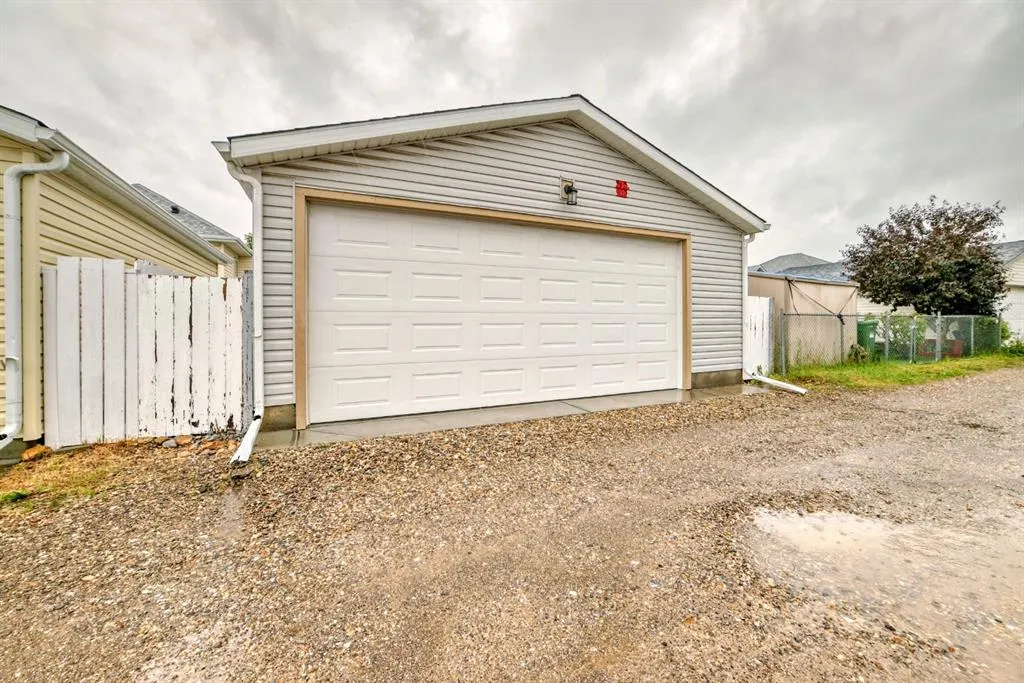 9747 Harvest Hills Link NE