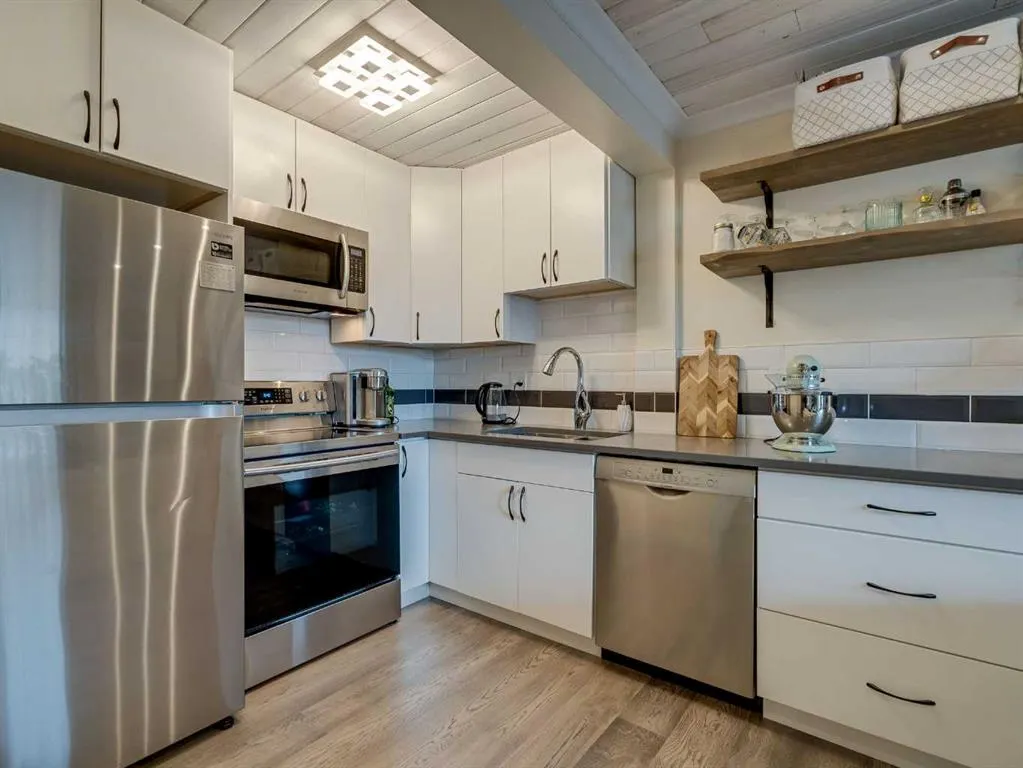 104 24 Avenue SW, #406