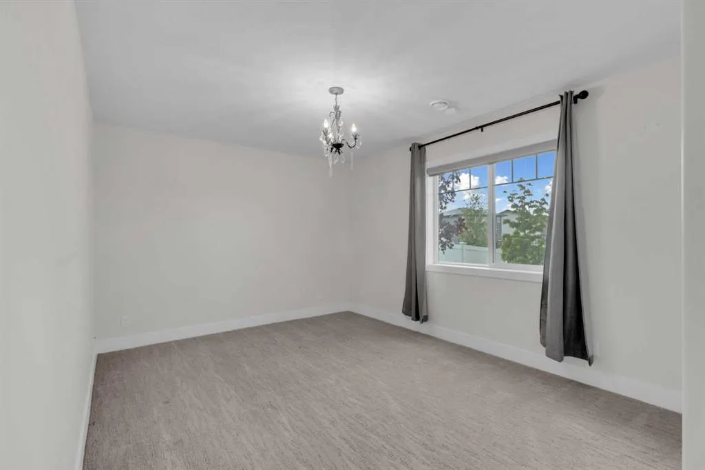 60 Thompson Crescent