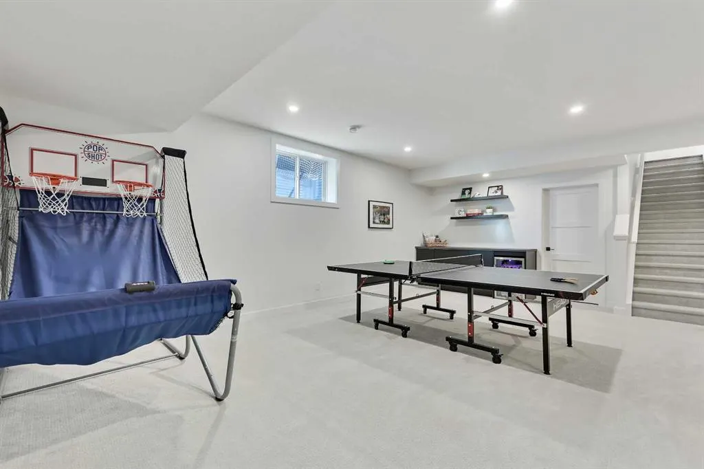 244 Marina Grove SE