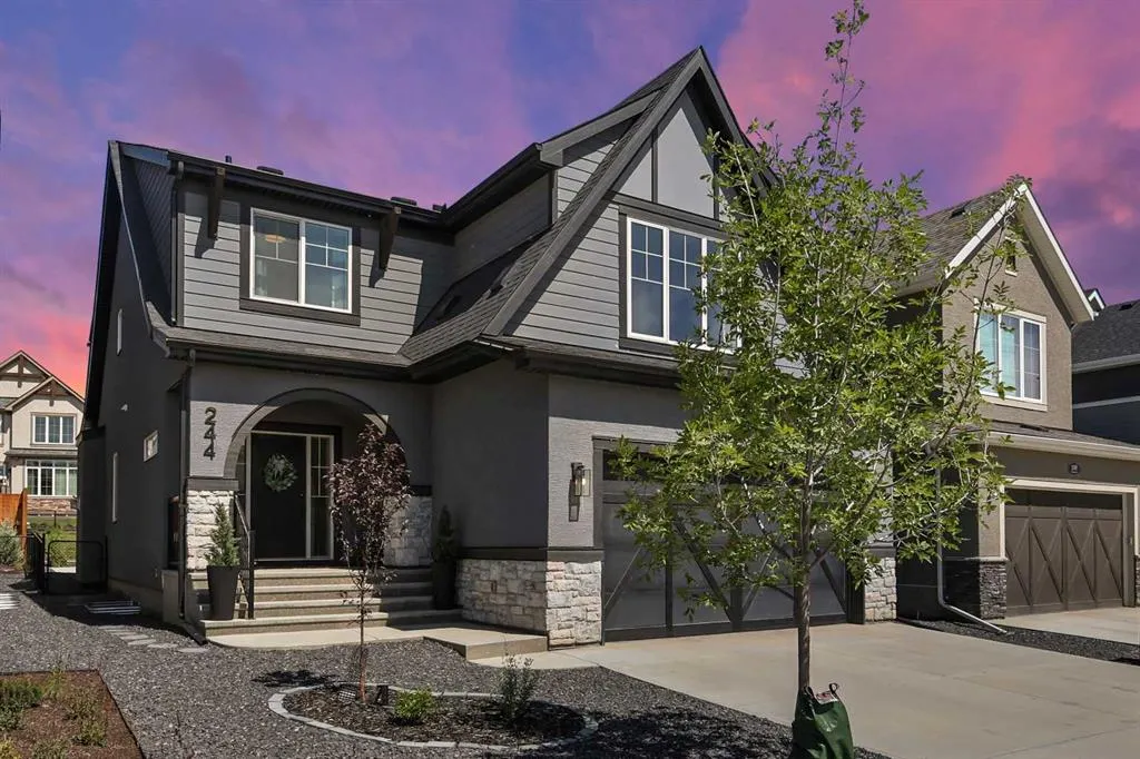 244 Marina Grove SE