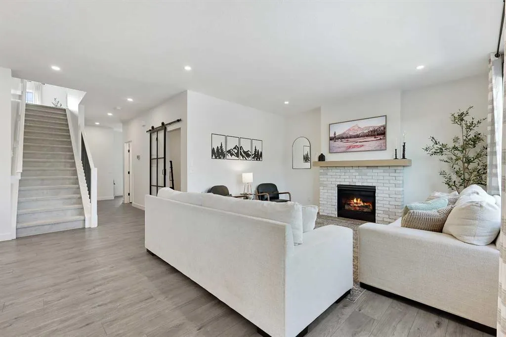 244 Marina Grove SE