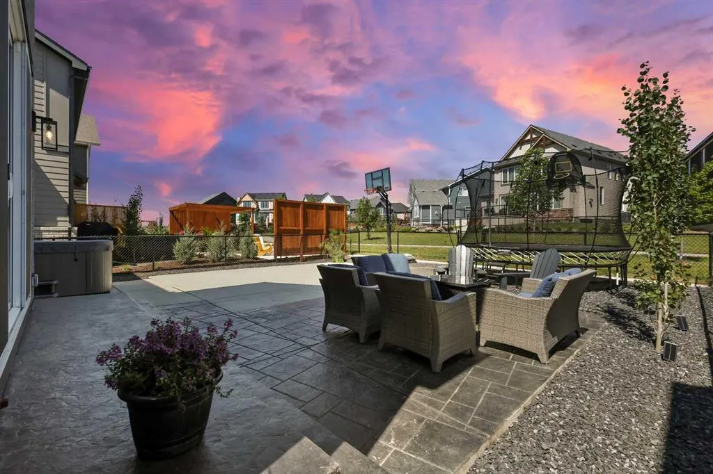 244 Marina Grove SE