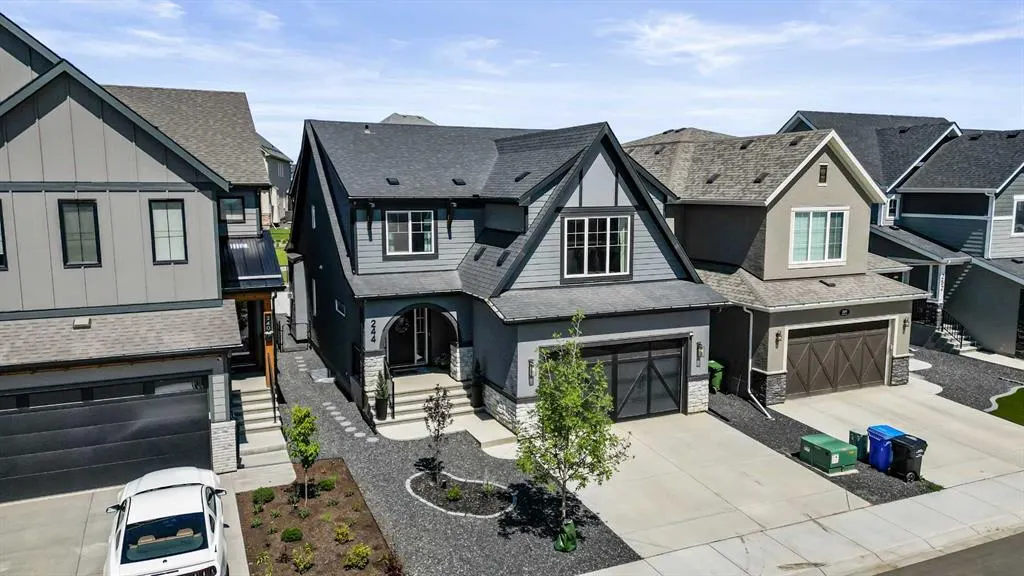 244 Marina Grove SE