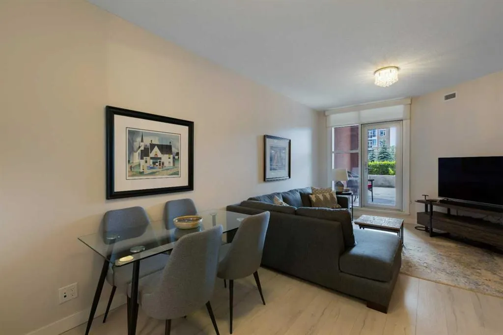 32 Varsity Estates Circle NW, #109