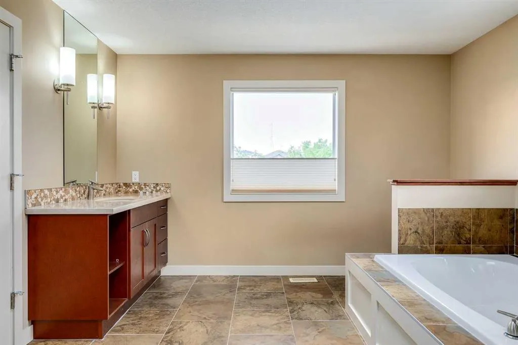 94 Tuscany Summit Green NW