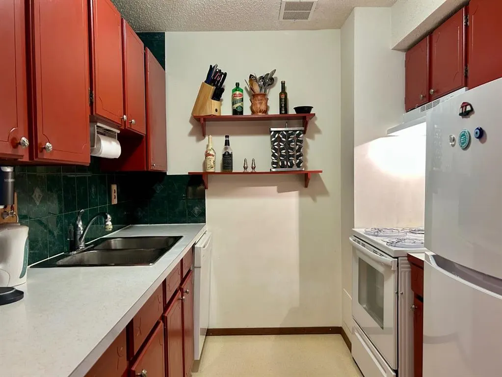 4940 39 Avenue SW, #71
