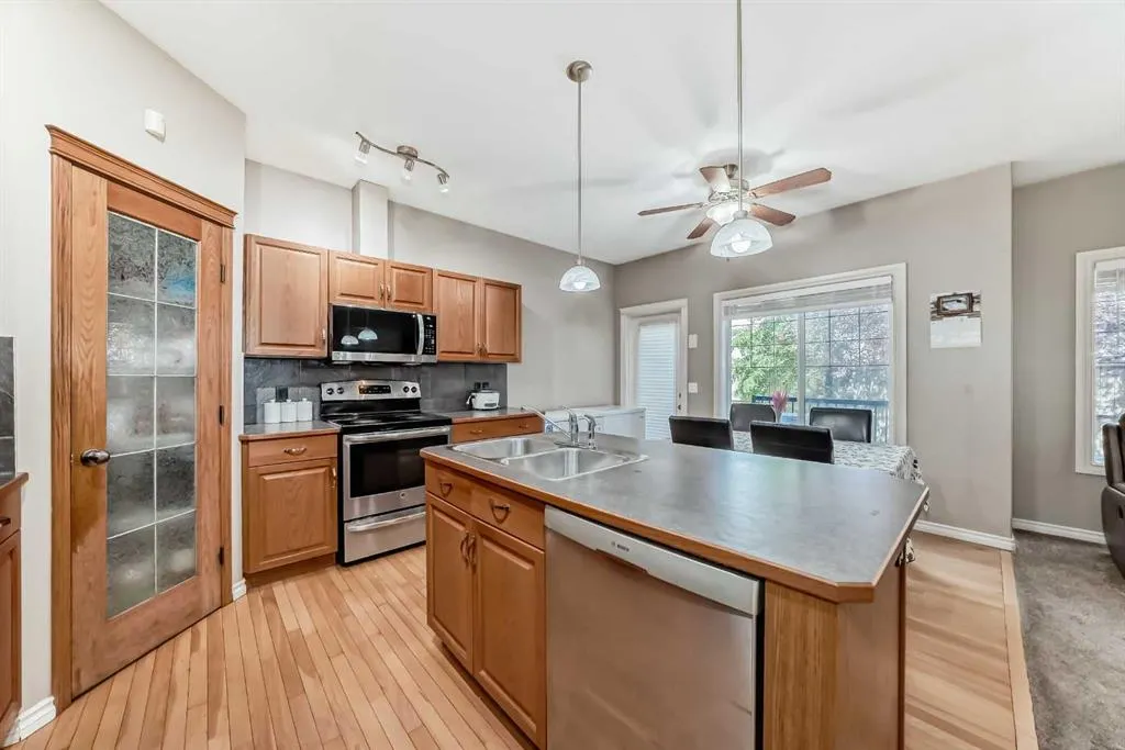 100 Coopers Common SW, #116