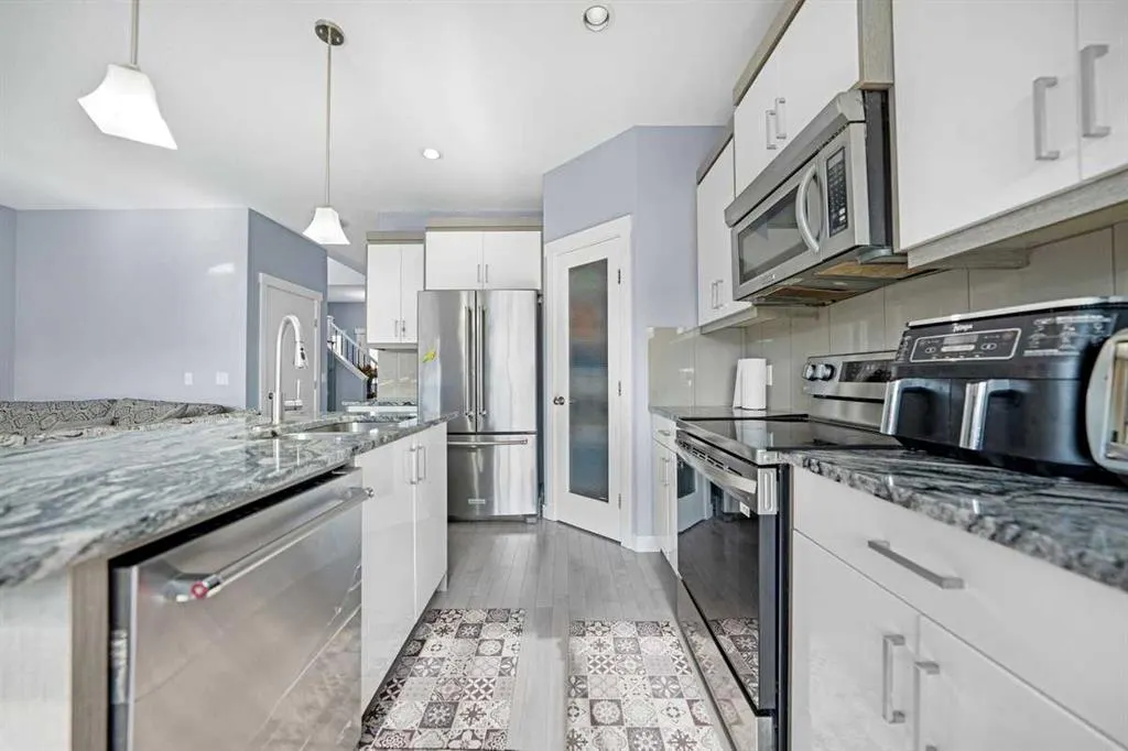 31 Baysprings Way SW