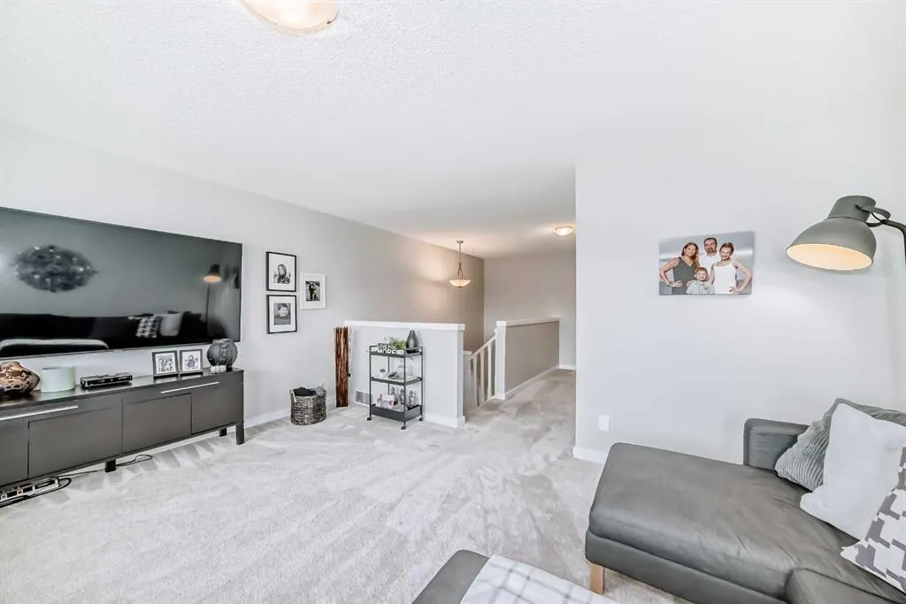 263 Coopers Hill SW