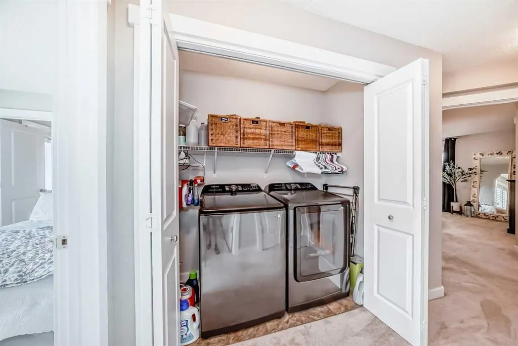 263 Coopers Hill SW