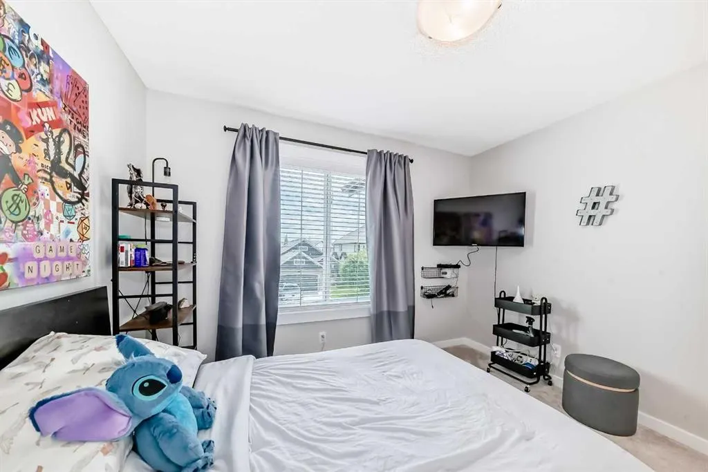 263 Coopers Hill SW